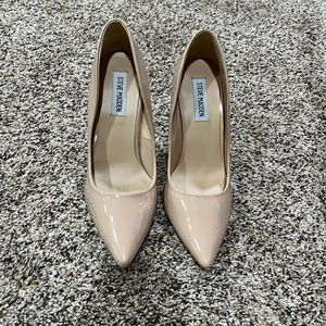 Steve Madden size 8 heels.